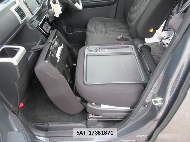 Toyota Pixis Mega 2021-02 7802721-9