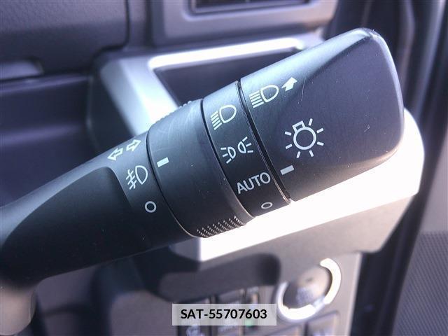 Toyota Pixis Mega 2021-03 7802939-19
