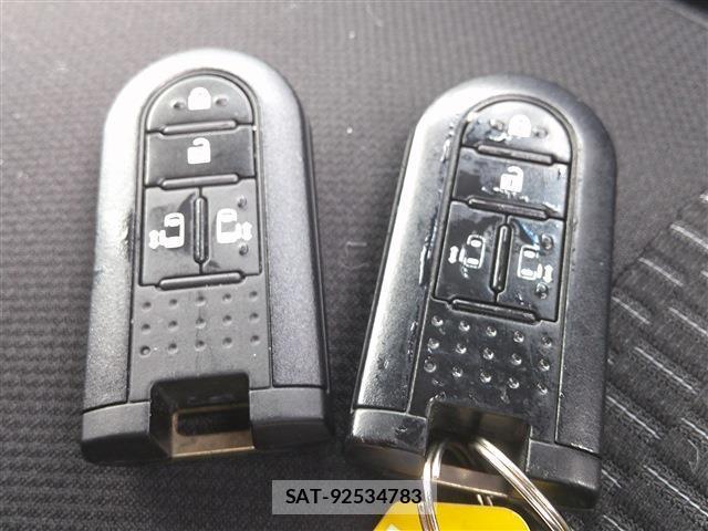 Toyota Pixis Mega 2017-09 7802954-11