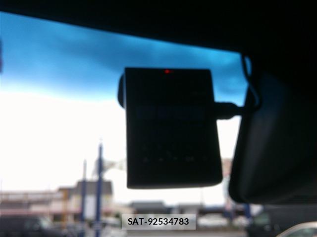 Toyota Pixis Mega 2017-09 7802954-18