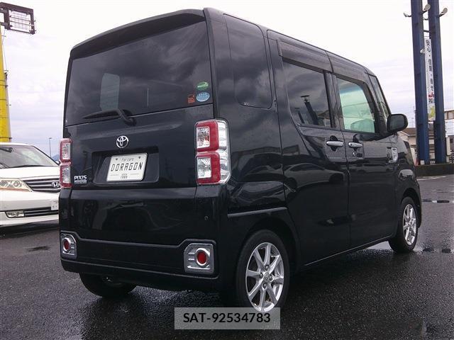 Toyota Pixis Mega 2017-09 7802954-5