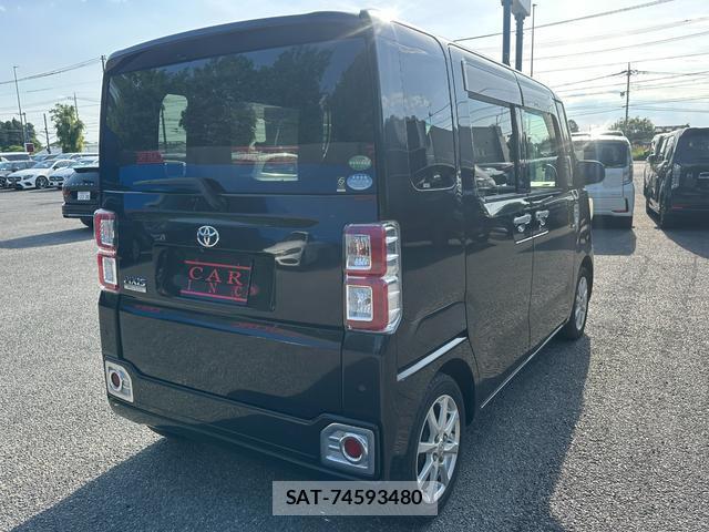 Toyota Pixis Mega 2017-04 7803539-4