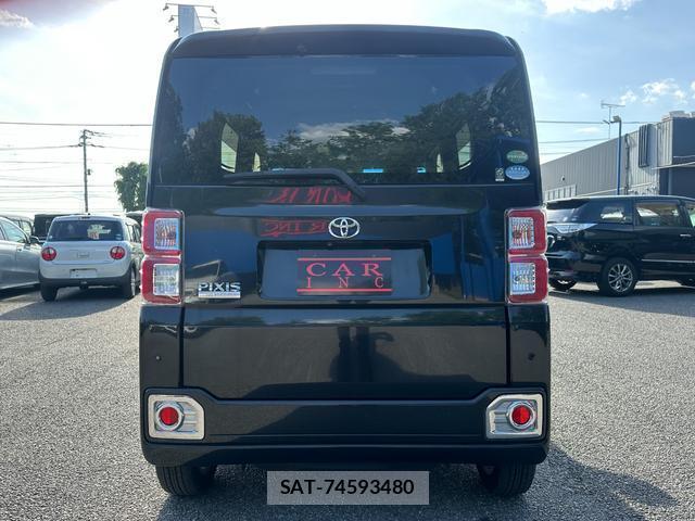 Toyota Pixis Mega 2017-04 7803539-5