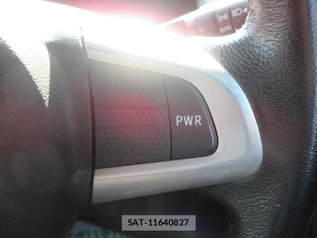 Toyota Pixis Mega 2017-11 7806455-9