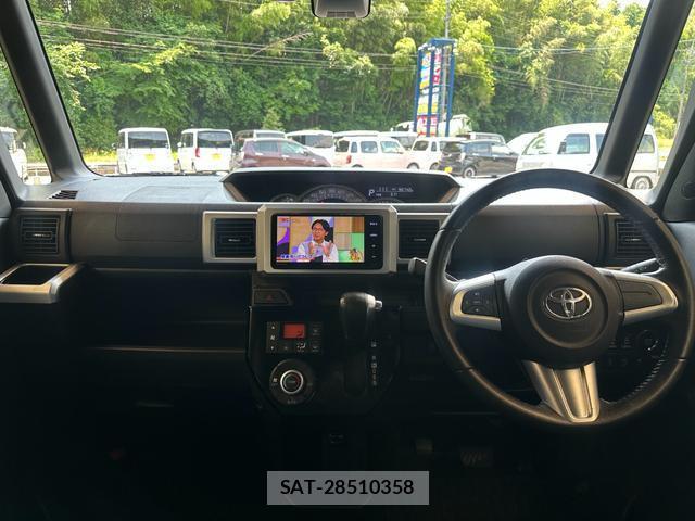 Toyota Pixis Mega 2017-02 7806841-1