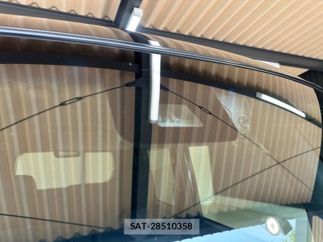 Toyota Pixis Mega 2017-02 7806841-4
