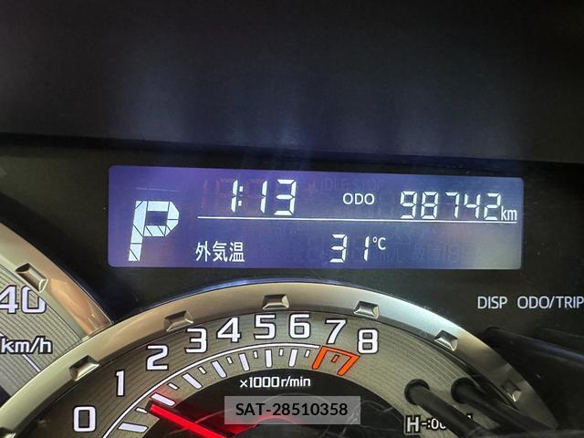 Toyota Pixis Mega 2017-02 7806841-7