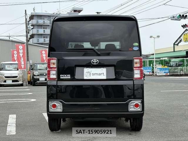 Toyota Pixis Mega 2018-04 7809915-1