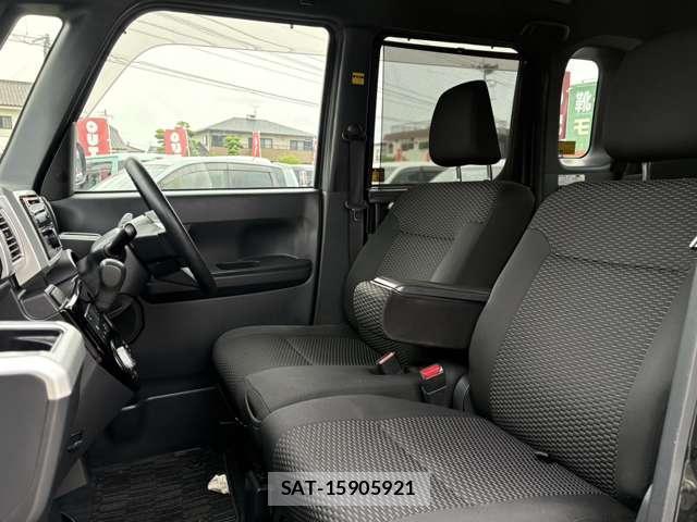 Toyota Pixis Mega 2018-04 7809915-12