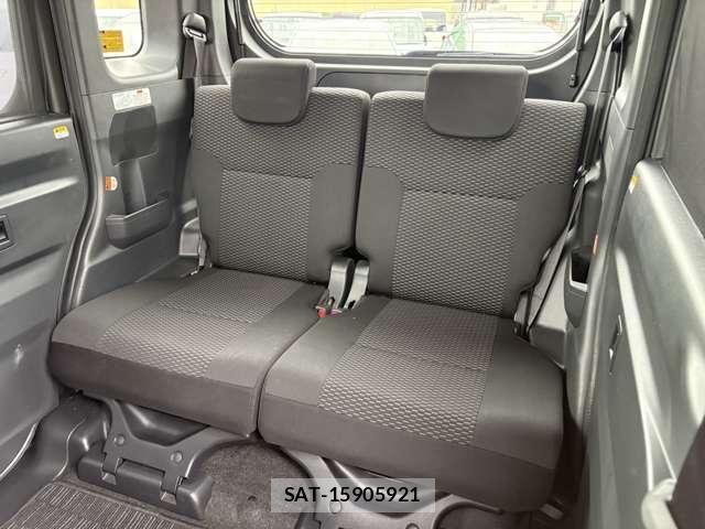 Toyota Pixis Mega 2018-04 7809915-7