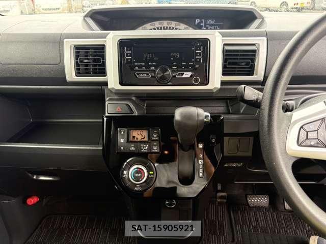 Toyota Pixis Mega 2018-04 7809915-8