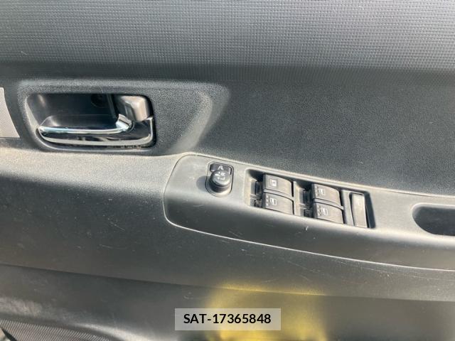 Toyota PIXIS SPACE 2013-07 7799964-18