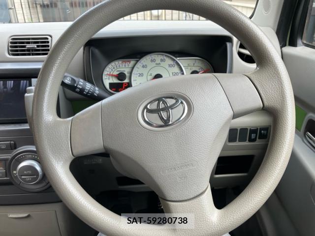 Toyota PIXIS SPACE 2013-10 7799994-11