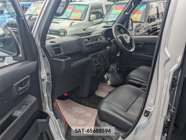 Toyota PIXIS VAN 2022-03 7797800-11
