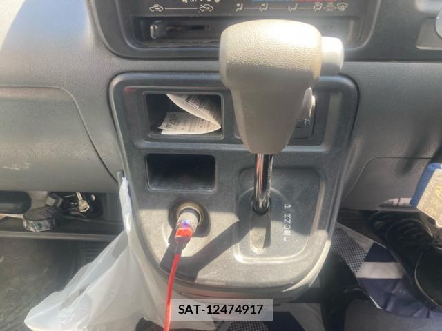 Toyota PIXIS VAN 2014-01 7799952-11
