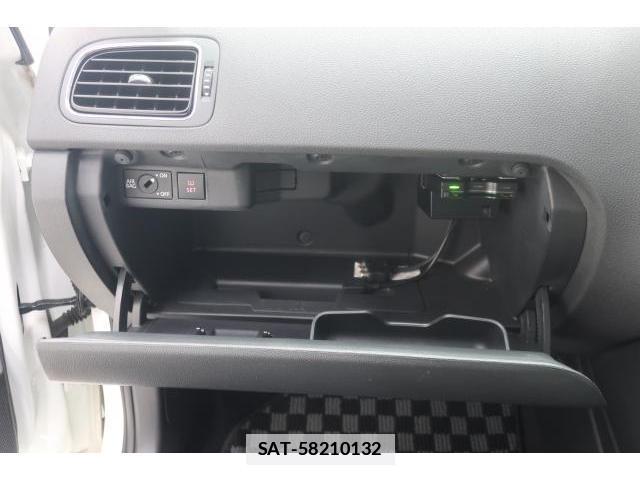 VolksWagen POLO 2017-06 7793161-12