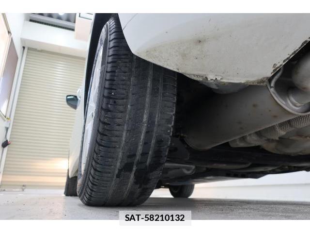 VolksWagen POLO 2017-06 7793161-16