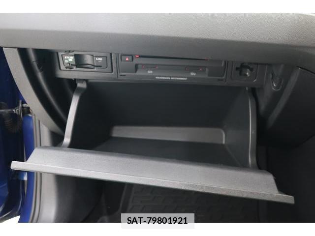 VolksWagen POLO 2019-09 7793171-12