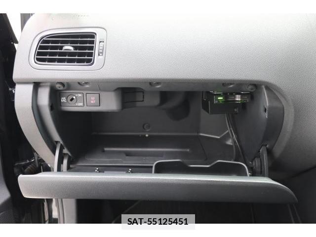 VolksWagen POLO 2017-01 7793193-12