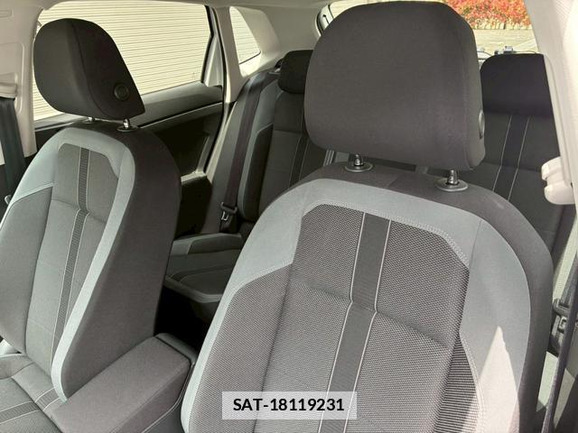 VolksWagen POLO 2022-12 7795507-12