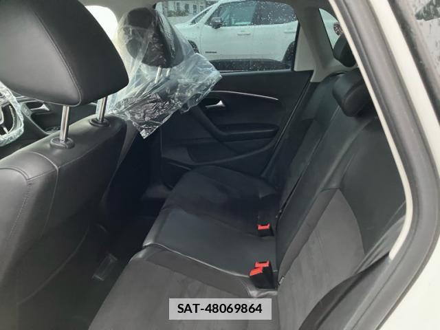 VolksWagen POLO 2016-11 7799712-5