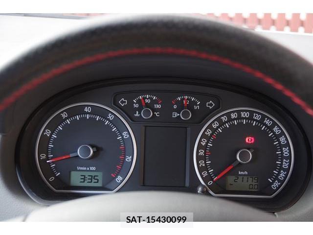 VolksWagen POLO 2006-03 7800548-8