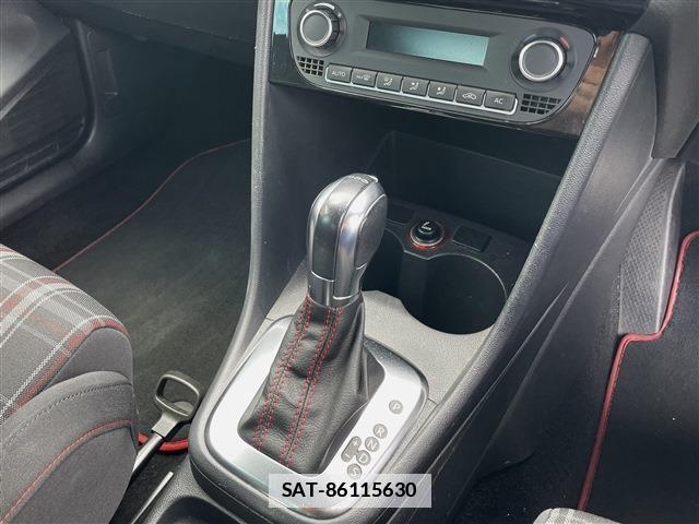 VolksWagen POLO 2014-06 7804141-15