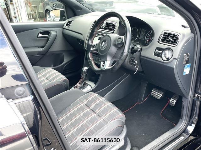 VolksWagen POLO 2014-06 7804141-2