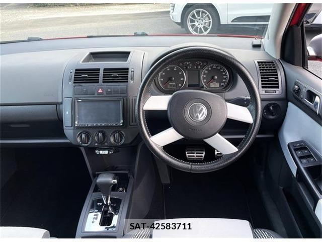 VolksWagen POLO 2009-07 7804142-17