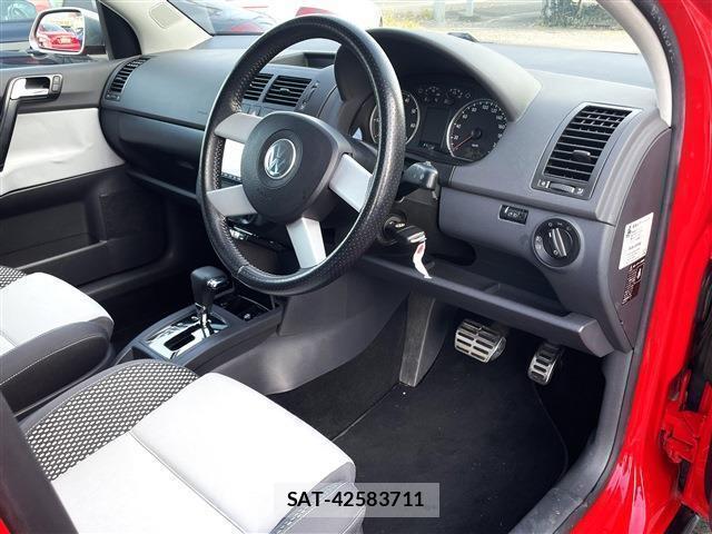 VolksWagen POLO 2009-07 7804142-2