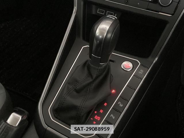 VolksWagen POLO 2019-08 7804780-11