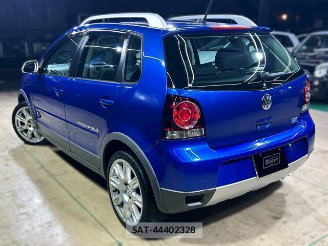 VolksWagen POLO 2007-03 7805686-10