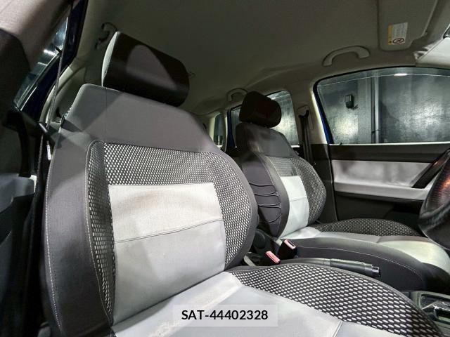 VolksWagen POLO 2007-03 7805686-11