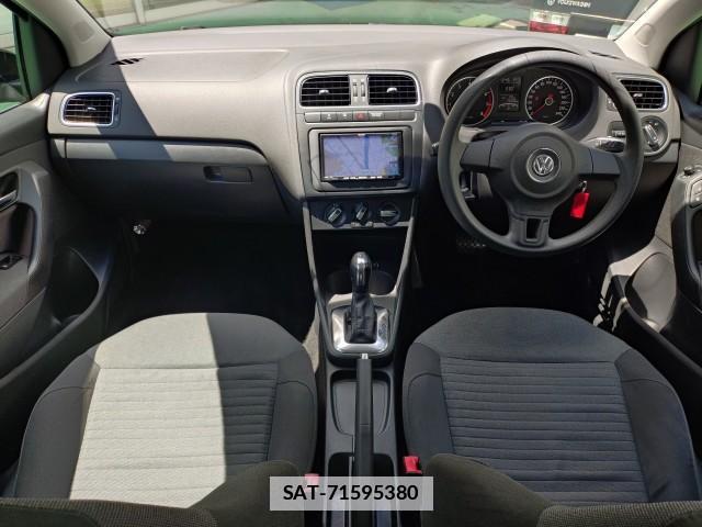 VolksWagen POLO 2012-03 7806425-2