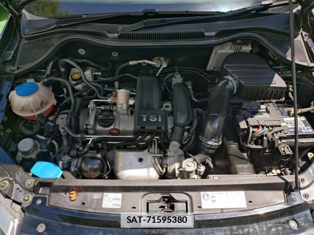 VolksWagen POLO 2012-03 7806425-7