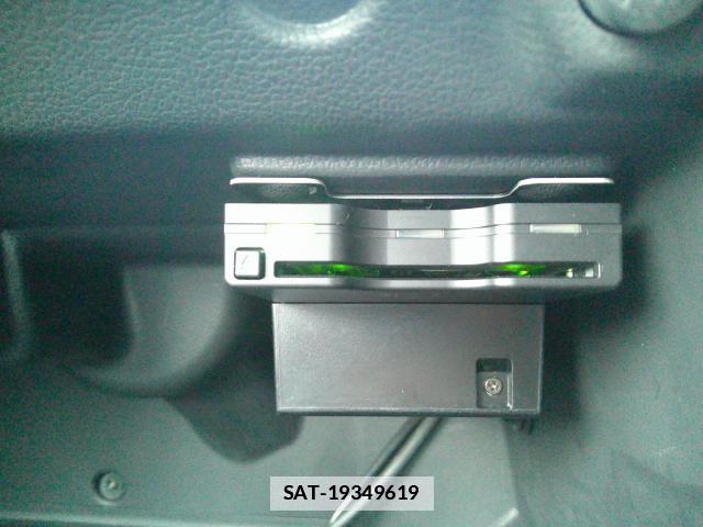 VolksWagen POLO 2015-03 7806706-10