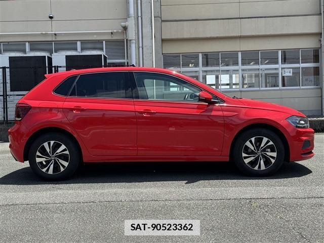 VolksWagen POLO 2022-04 7806950-5