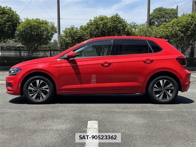 VolksWagen POLO 2022-04 7806950-6