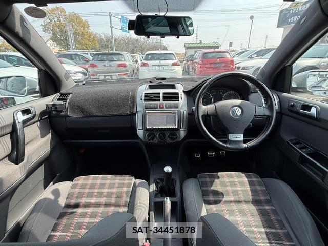 VolksWagen POLO 2006-01 7808791-3