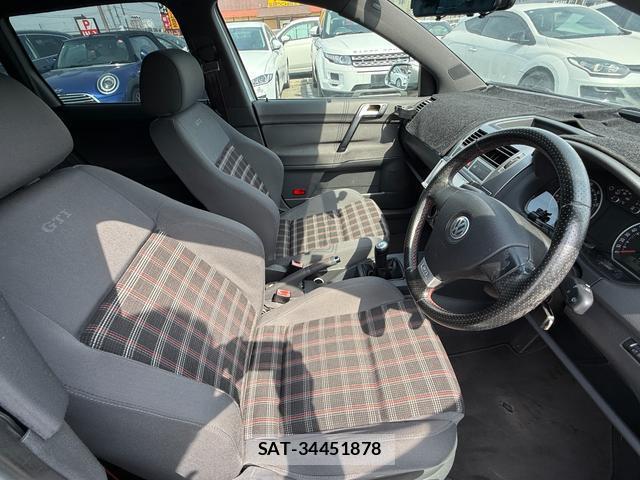 VolksWagen POLO 2006-01 7808791-5