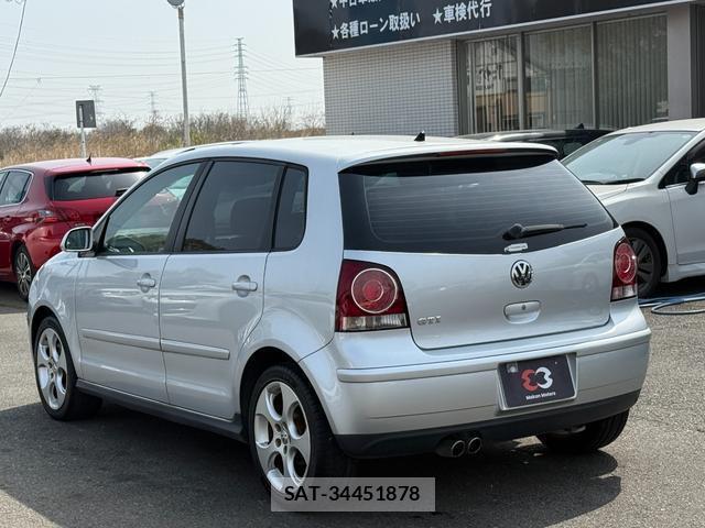 VolksWagen POLO 2006-01 7808791-9