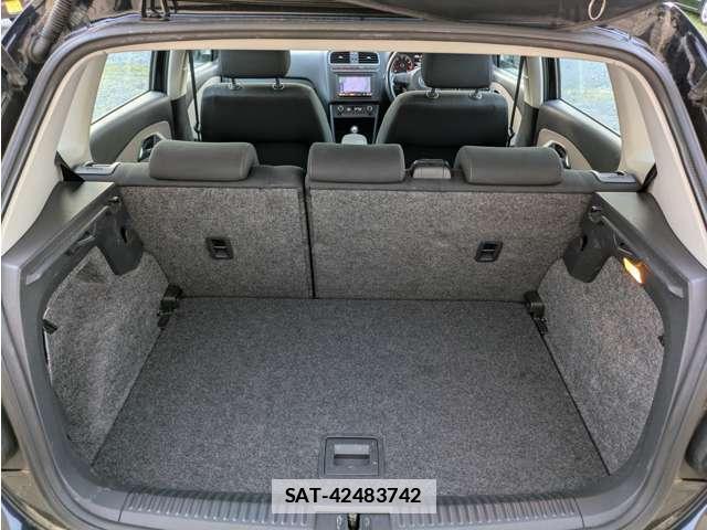 VolksWagen POLO 2013-08 7810047-13