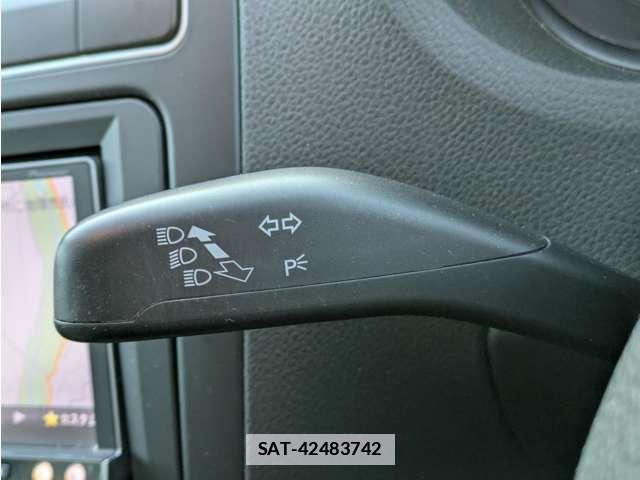 VolksWagen POLO 2013-08 7810047-18
