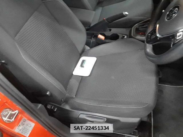 VolksWagen POLO 2021-02 7810356-5