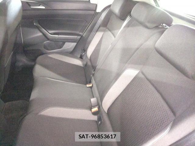 VolksWagen POLO 2023-07 7810371-3