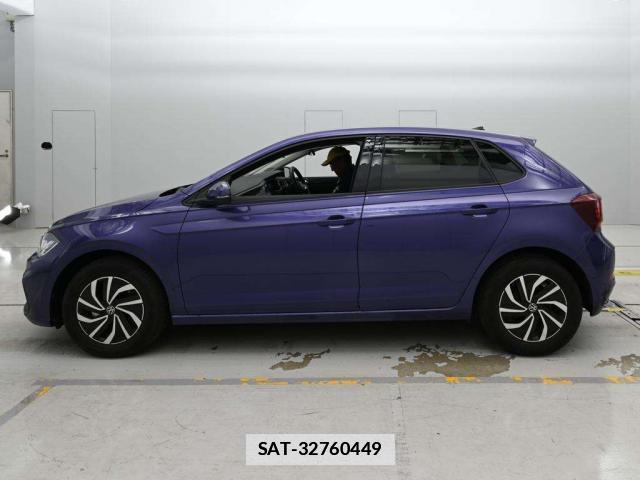 VolksWagen POLO 2022-09 7810473-7