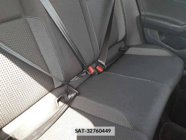 VolksWagen POLO 2022-09 7810473-8