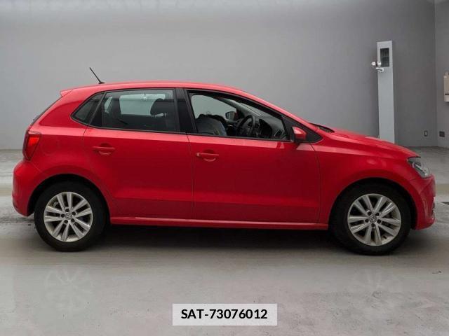 VolksWagen POLO 2017-06 7810951-10