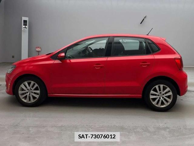 VolksWagen POLO 2017-06 7810951-11