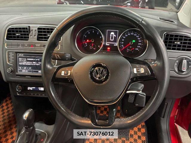 VolksWagen POLO 2017-06 7810951-2